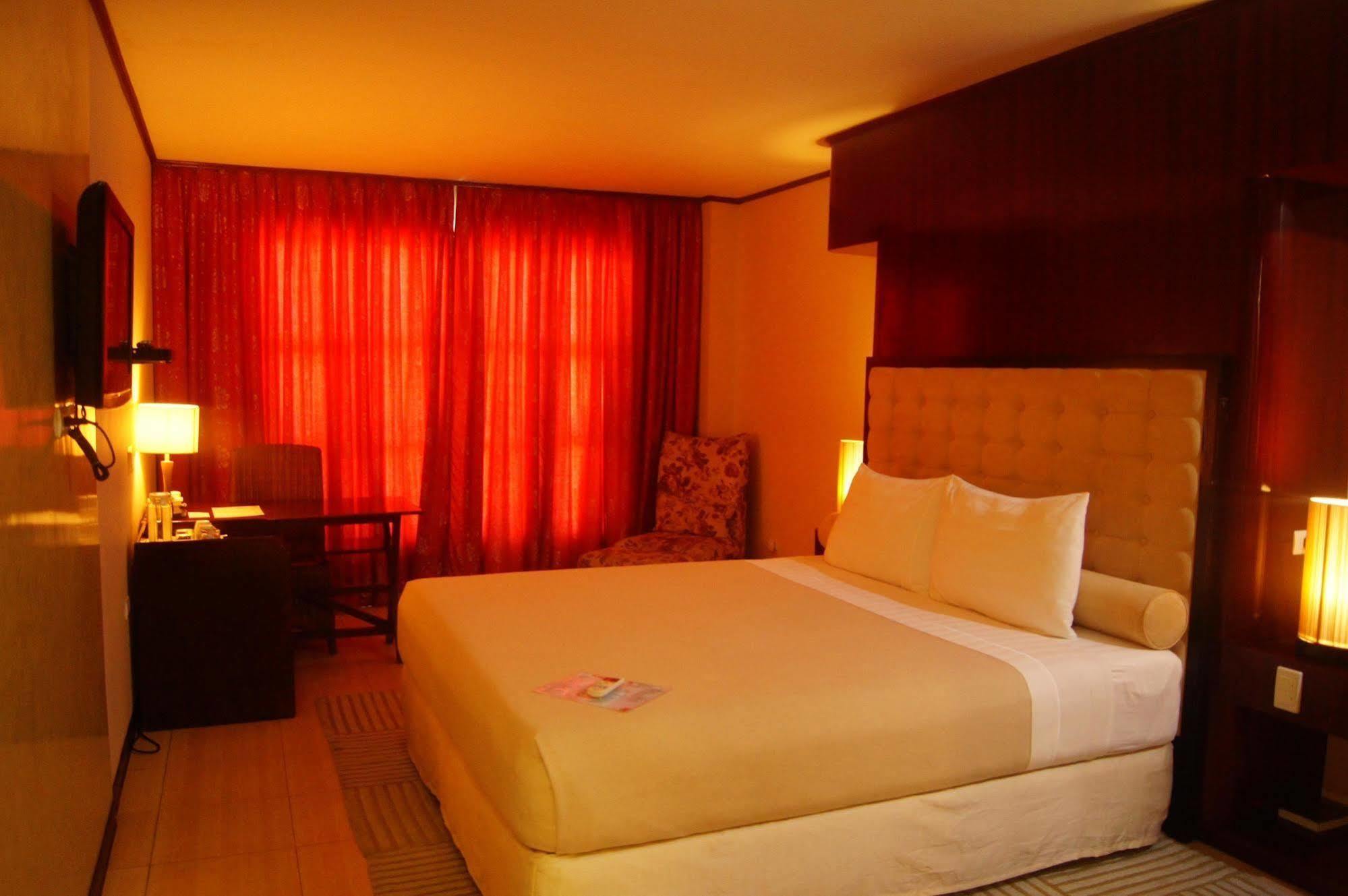 מקטאן Dulcinea Hotel And Suites מראה חיצוני תמונה